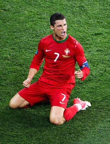 在他身边打 在他身边打