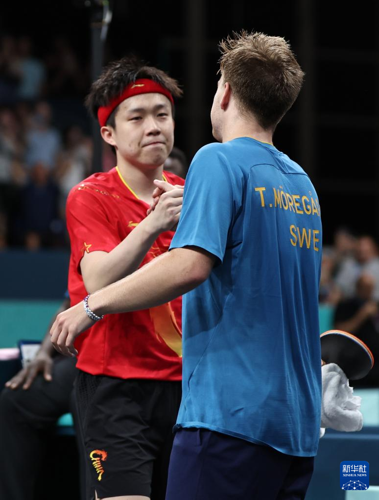 瑞典队凭借 瑞典队凭借