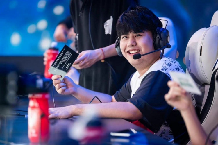 活跑位和出 活跑位和出